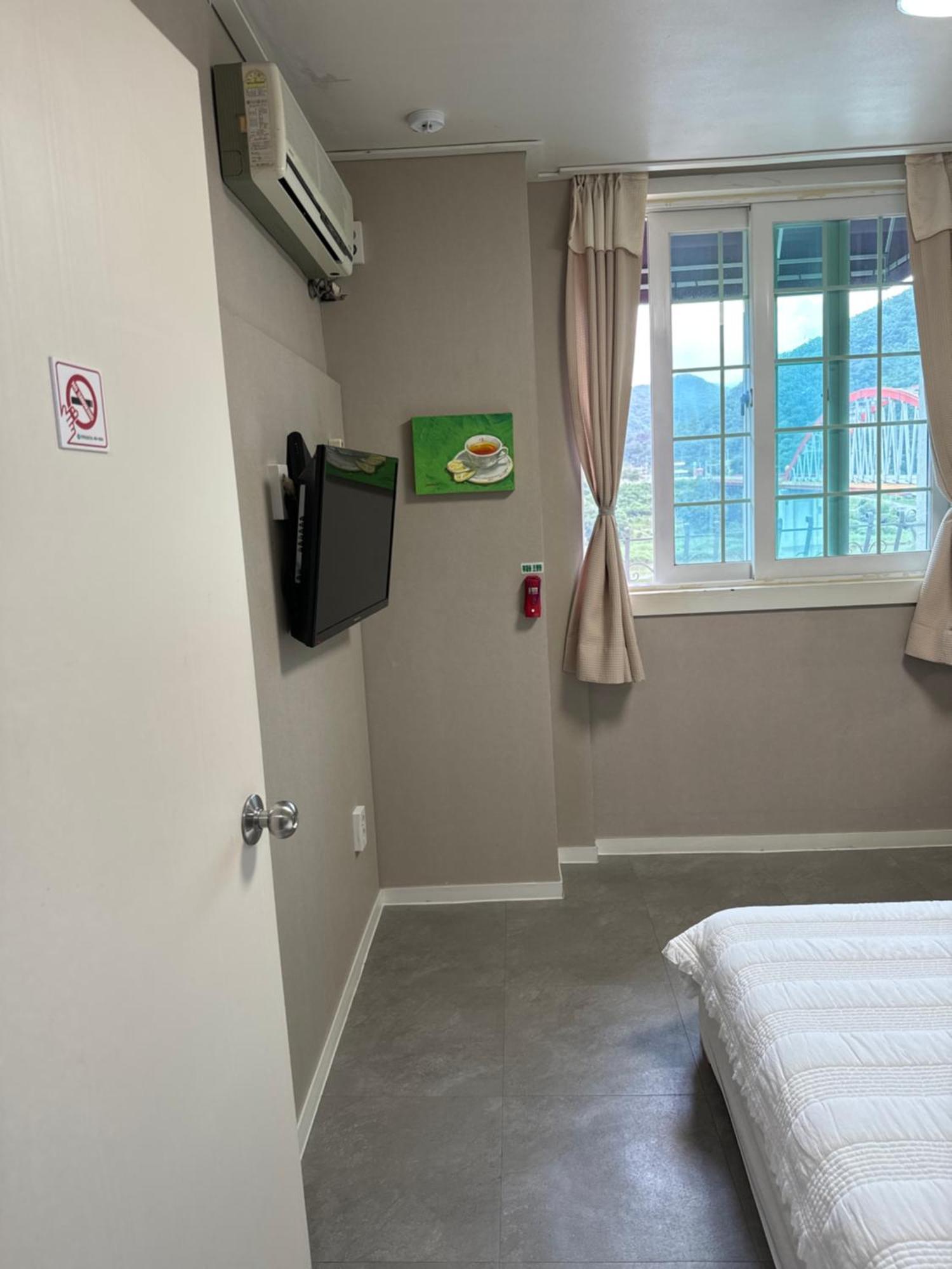 Danyang Rio 127 Guesthouse Екстер'єр фото