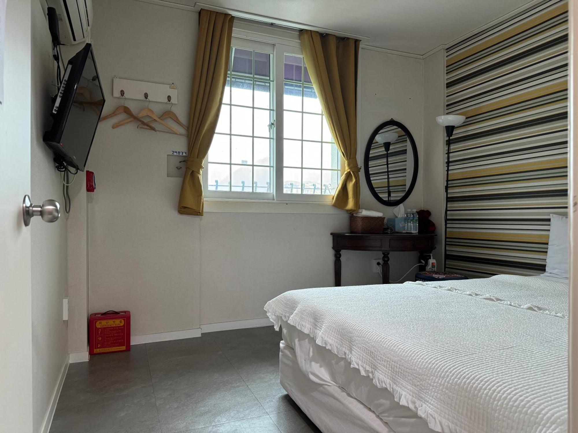 Danyang Rio 127 Guesthouse Екстер'єр фото